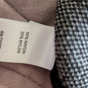 A line knit skirt Size Medium